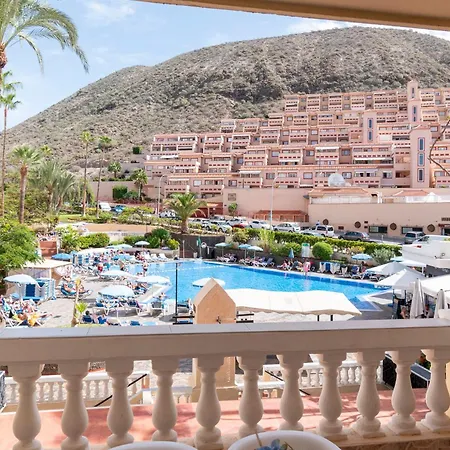 Wonderful 2 Bedroom Communal Heated Pool Los Cristianos (Tenerife)